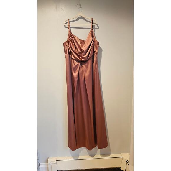 Reverly Maternity Skye Satin Side Slits Maxi Formal Dress Womens Sz 24 - Picture 12 of 13